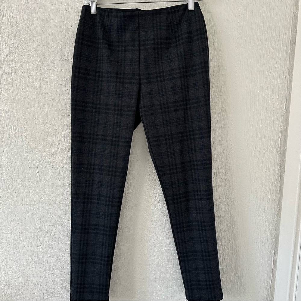 Calvin Klein Skinny pants Size 8 Black and Blue stripe on Grey.